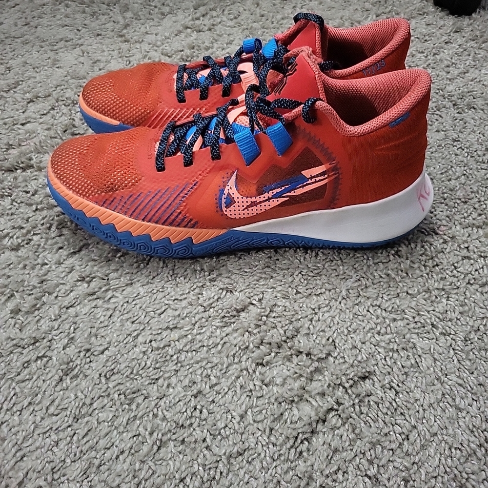Kyrie flytrap